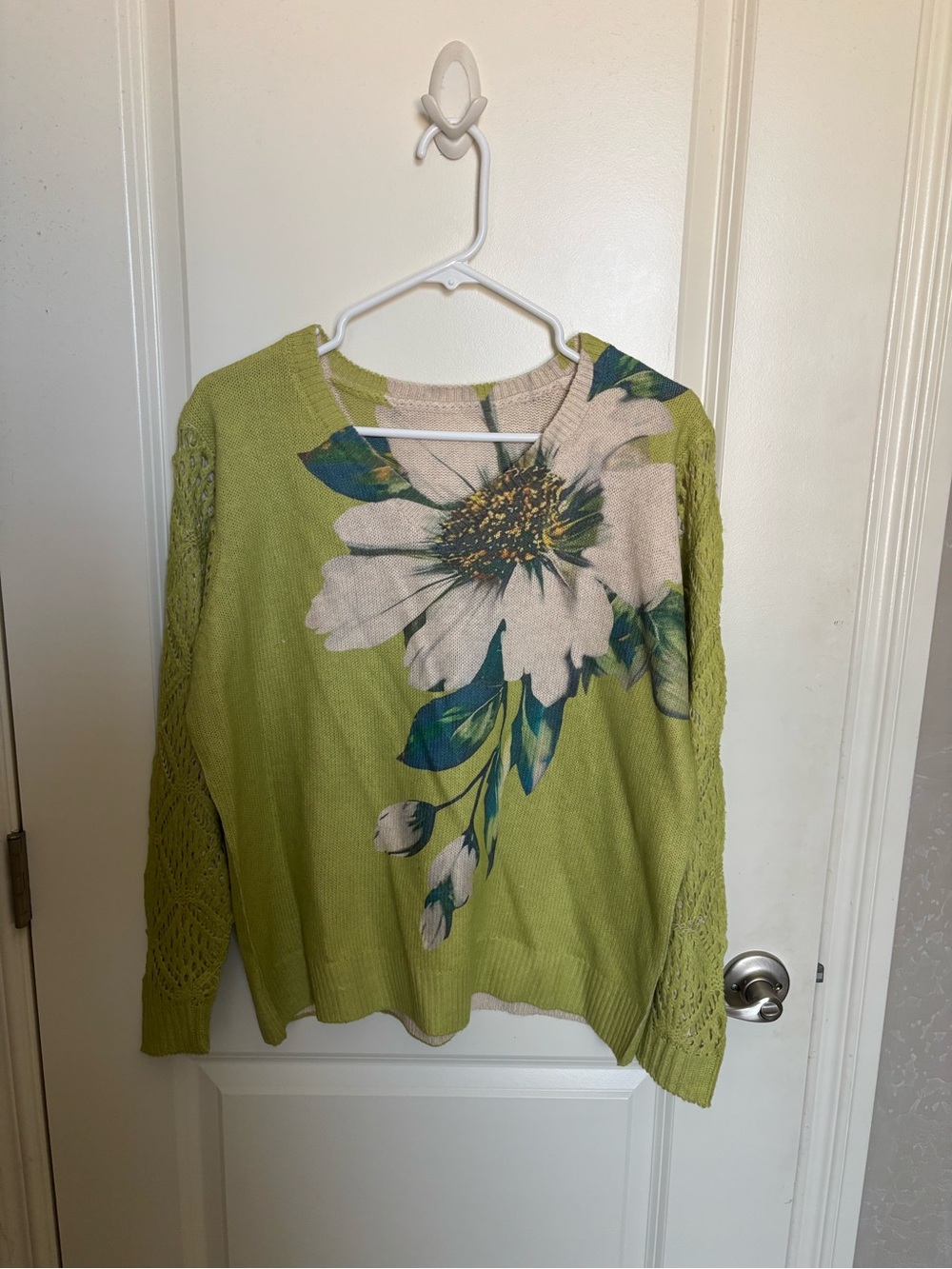 Amazon Lime Green Floral Knit Pullover Sweater